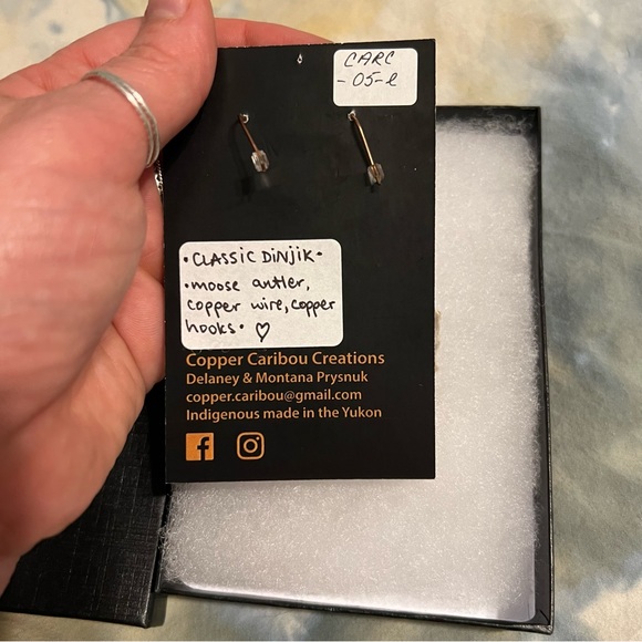 Moose antler earrings handmade Yukon brand new never worn - Picture 4 of 6